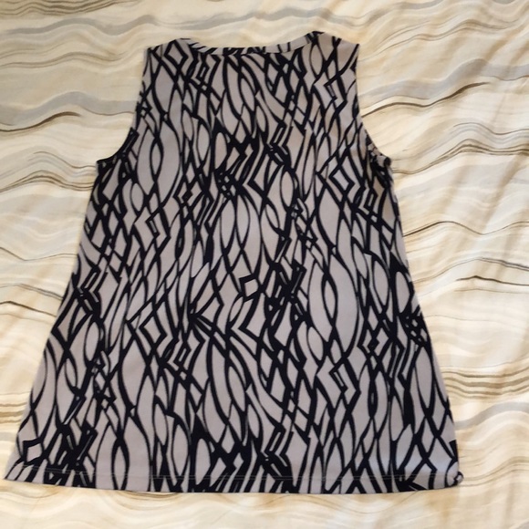 Banana Republic Navy Print Keyhole Sleeveless Top - Picture 3 of 5